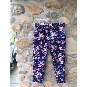 NWT Gap Floral Slim City Khaki Pant
